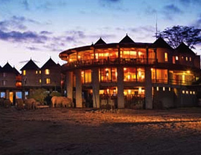 African Safari Lodge Kenya 07